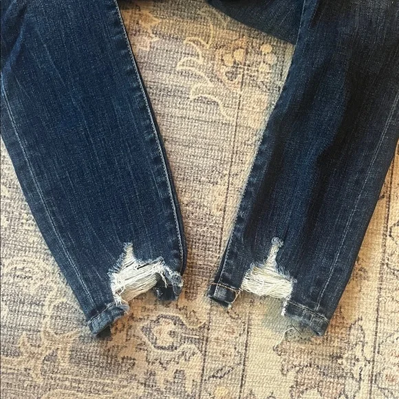 Buckle Dark Wash Distressed Skinny Jeans - Picture 3 of 7